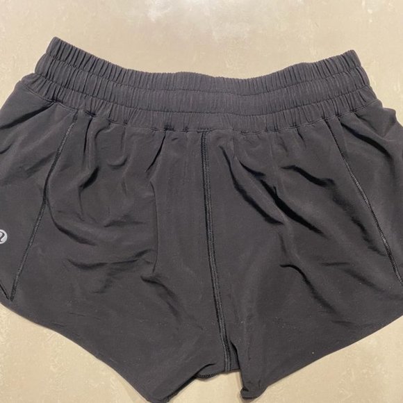 Lululemon Hotty Hot Shorts 2.5" - Picture 2 of 2